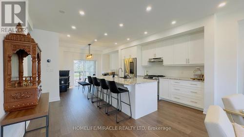 9 Briar Court, Halton Hills, ON - Indoor Photo Showing Kitchen With Upgraded Kitchen