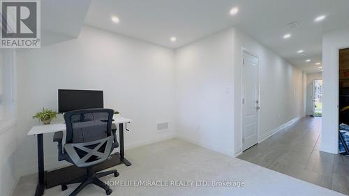 9 Briar Court, Halton Hills, ON - Indoor Photo Showing Office