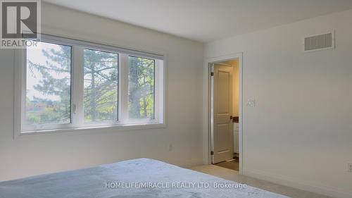 9 Briar Court, Halton Hills, ON - Indoor Photo Showing Bedroom