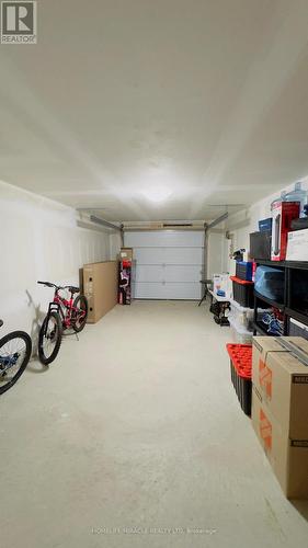 9 Briar Court, Halton Hills, ON - Indoor Photo Showing Garage
