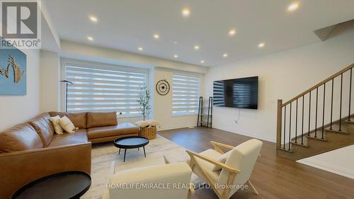 9 Briar Court, Halton Hills, ON - Indoor Photo Showing Living Room