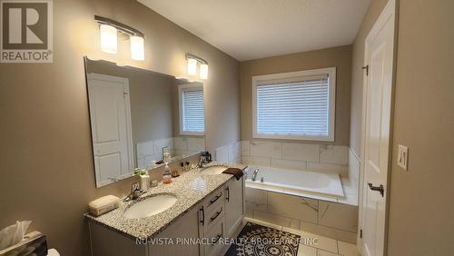 3074 Turner Crescent, London South (South U), ON - Indoor Photo Showing Bathroom