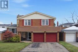 60 GROOMSPORT CRESCENT Toronto, ON M1T 2K9