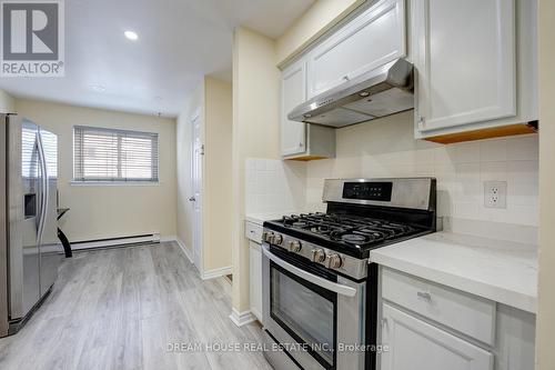2 - 1655 Geta Circle, Pickering, ON - Indoor Photo Showing Kitchen