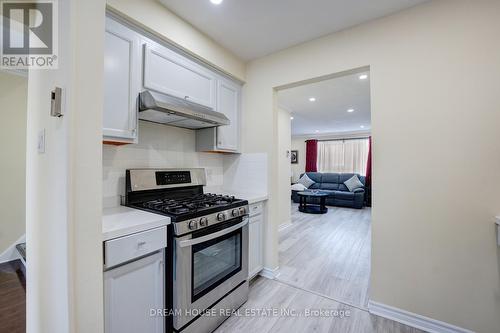 2 - 1655 Geta Circle, Pickering, ON - Indoor Photo Showing Kitchen