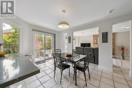 1823 The Chase, Mississauga, ON - Indoor Photo Showing Dining Room