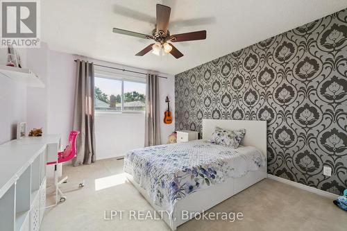 1823 The Chase, Mississauga, ON - Indoor Photo Showing Bedroom