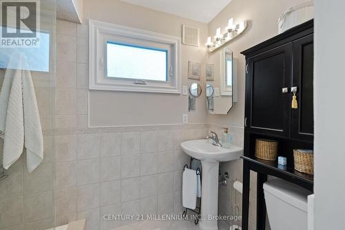 4 Marchmount Crescent, Brampton, ON - Indoor Photo Showing Bathroom