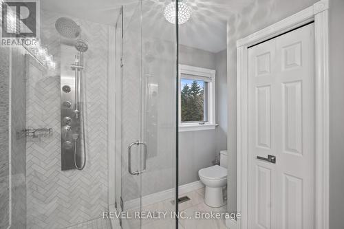 2255 Mohawk Trail, Milton, ON - Indoor Photo Showing Bathroom