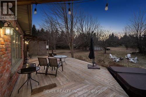 2255 Mohawk Trail, Milton, ON - Outdoor