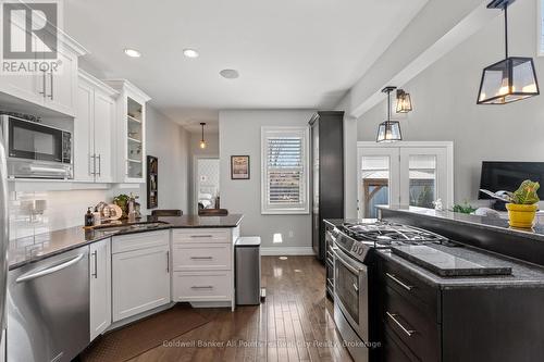 200 Picton Street E, Goderich (Goderich (Town)), ON - Indoor Photo Showing Kitchen With Upgraded Kitchen