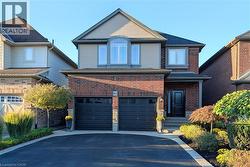 85 CARLSON Street Stoney Creek, ON L8J 3T7