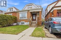 145 ALBANY Avenue  Hamilton, ON L8H 2H7