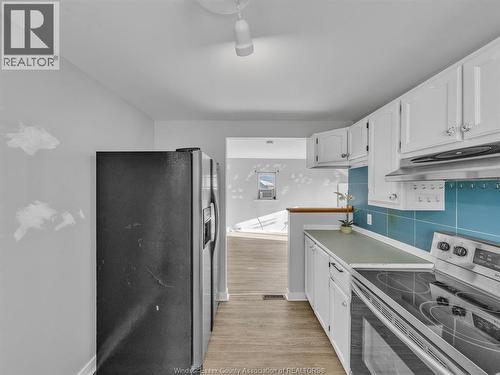 1453 Marentette, Windsor, ON - Indoor Photo Showing Kitchen