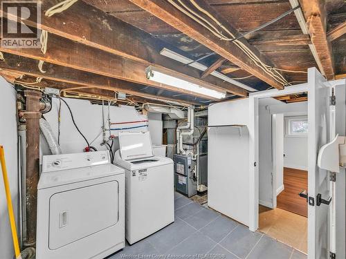 1453 Marentette, Windsor, ON - Indoor Photo Showing Laundry Room