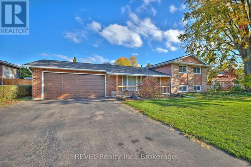 42 EMILY STREET  Grimsby (Grimsby West), ON L3M 4A2