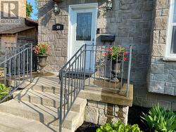 49 DOLPHIN DRIVE Toronto, ON M1L 1N5