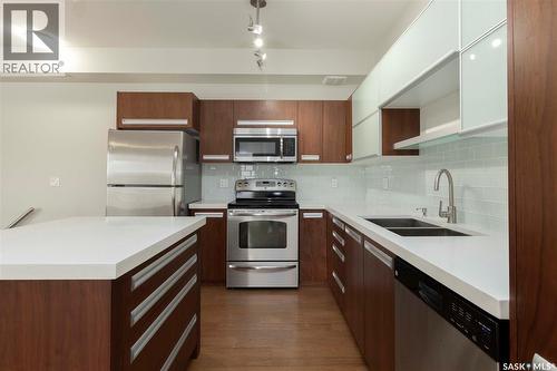 704 1015 Patrick Crescent, Saskatoon, SK - Indoor Photo Showing Kitchen With Double Sink With Upgraded Kitchen