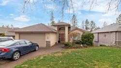 981 Westview Way West Kelowna, BC V1Z 2B3