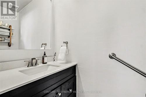 286 Westhill Avenue, Ottawa, ON - Indoor Photo Showing Bathroom