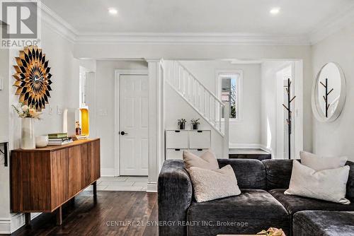 286 Westhill Avenue, Ottawa, ON - Indoor Photo Showing Living Room
