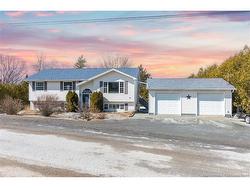 42 Raymond ST  Hampton, NB E5N 5J8