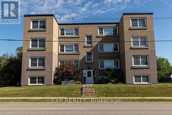 12 - 143 WESTCHESTER CRESCENT St. Catharines (E. Chester), ON L2P 2N8