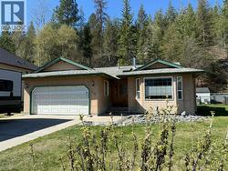 3320 14th Avenue Castlegar, BC V1N 4G1