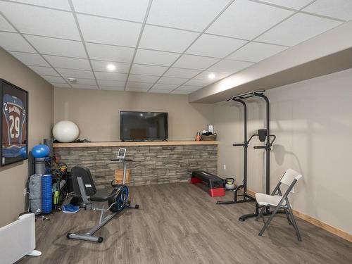 333 Ruby Crescent, Thunder Bay, ON - Indoor Photo Showing Gym Room