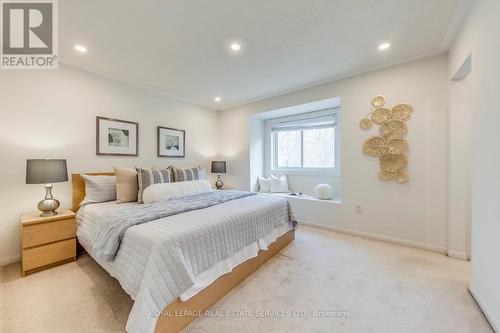 2066 Broadleaf Crescent, Burlington, ON - Indoor Photo Showing Bedroom