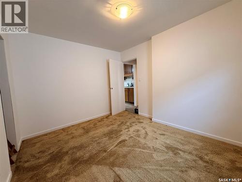 392 9Th Avenue Nw, Swift Current, SK - Indoor Photo Showing Other Room