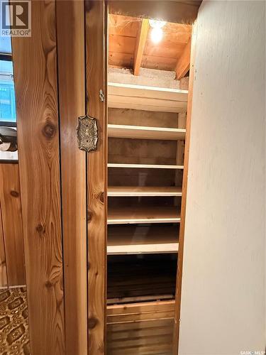 392 9Th Avenue Nw, Swift Current, SK - Indoor Photo Showing Other Room