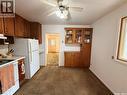 392 9Th Avenue Nw, Swift Current, SK  - Indoor Photo Showing Kitchen 