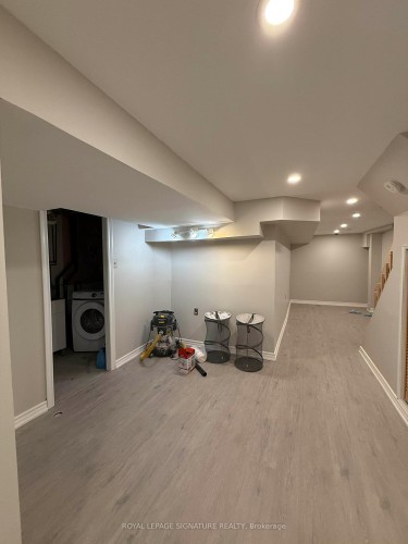 4327 Burnaby Court, Mississauga, ON - Indoor Photo Showing Basement