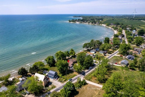 2592 Lakeshore Road, Haldimand, ON 
