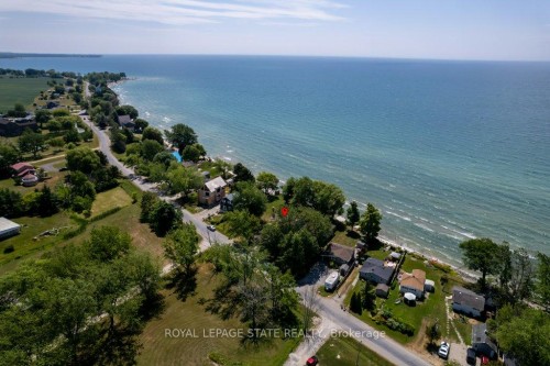 2592 Lakeshore Road, Haldimand, ON 