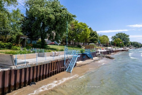 2592 Lakeshore Road, Haldimand, ON 