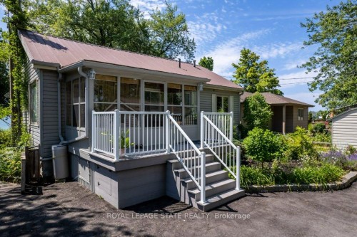 2592 Lakeshore Road, Haldimand, ON 