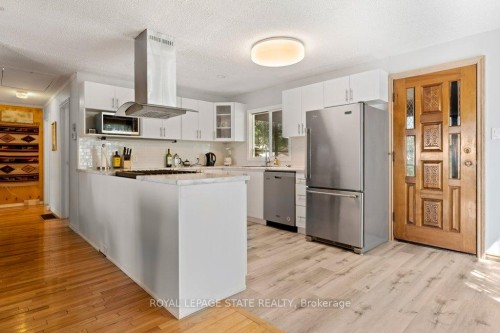 2592 Lakeshore Road, Haldimand, ON 