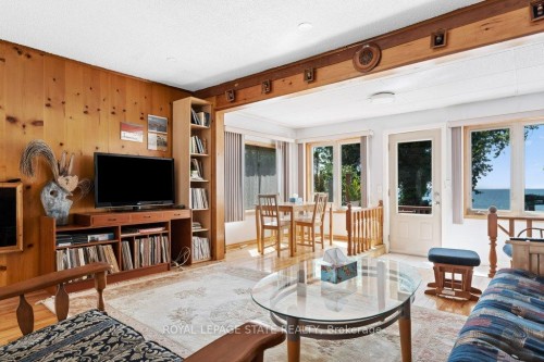 2592 Lakeshore Road, Haldimand, ON 