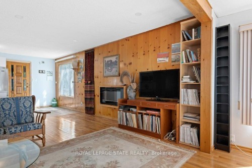 2592 Lakeshore Road, Haldimand, ON 