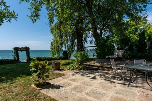 2592 Lakeshore Road, Haldimand, ON 