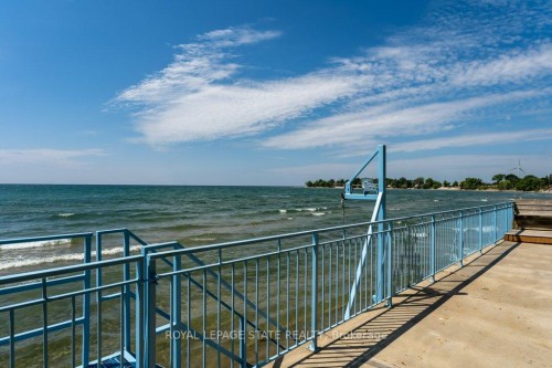 2592 Lakeshore Road, Haldimand, ON 