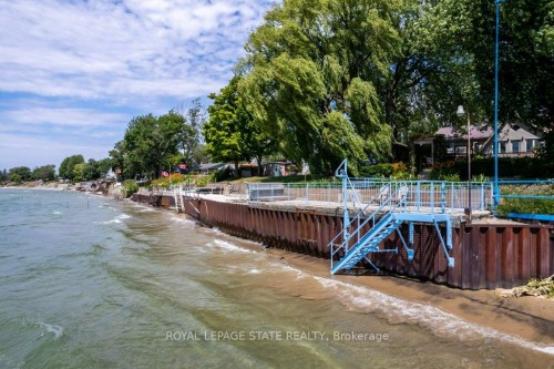 2592 Lakeshore Road, Haldimand, ON 