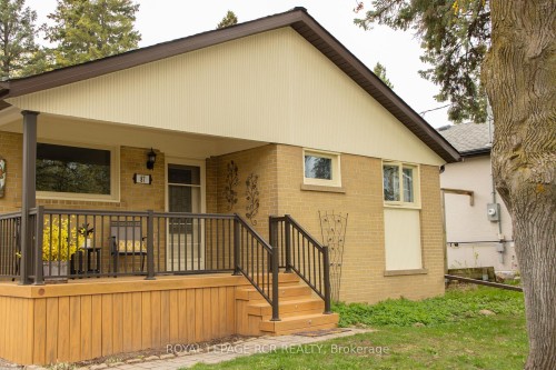 87 Richardson Drive, Aurora, ON - Outdoor With Exterior