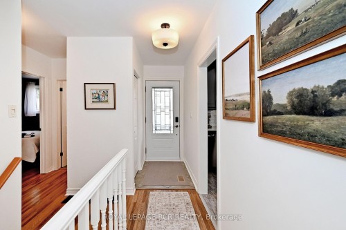 87 Richardson Drive, Aurora, ON - Indoor Photo Showing Other Room