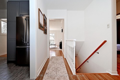 87 Richardson Drive, Aurora, ON - Indoor Photo Showing Other Room