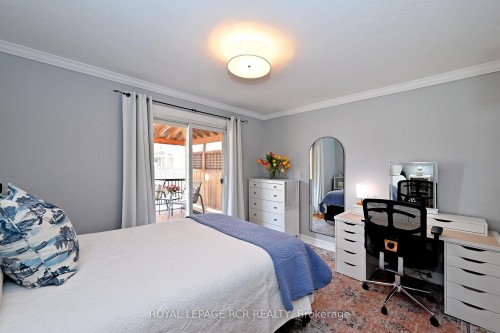 87 Richardson Drive, Aurora, ON - Indoor Photo Showing Bedroom