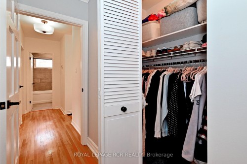 87 Richardson Drive, Aurora, ON - Indoor Photo Showing Other Room