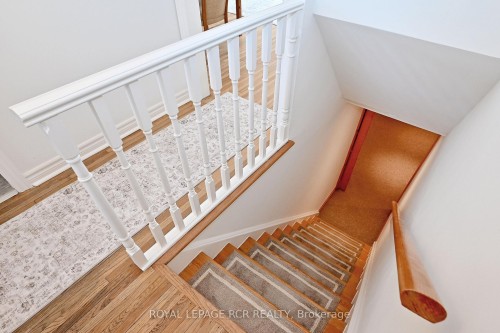 87 Richardson Drive, Aurora, ON - Indoor Photo Showing Other Room